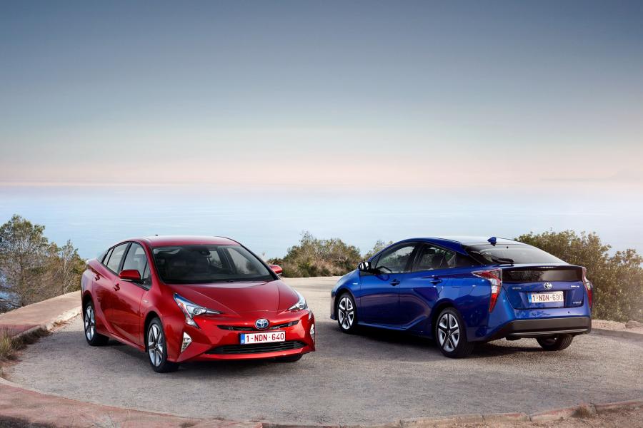  Toyota Prius 2016 года  (WW) (фото 12 из 30)